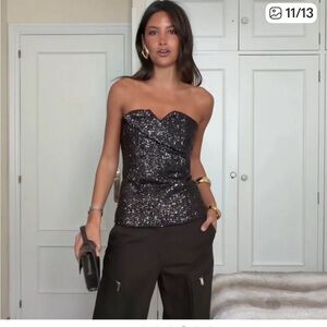 NWT ZARA VIRAL SEQUIN TOP LIMITED EDITION size M
🚨firm price no discount